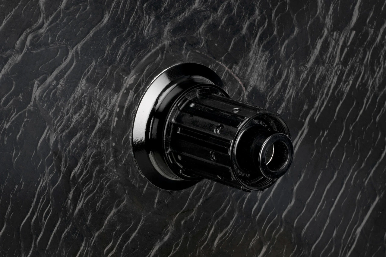 Roue Pleine En Carbone Zero 2.0 Disc Center Lock 28" 2 Roue Pleine En Carbone Zero 2.0 Disc Center Lock 28" – Image 2